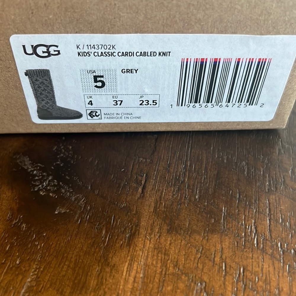Girls brand new uggs